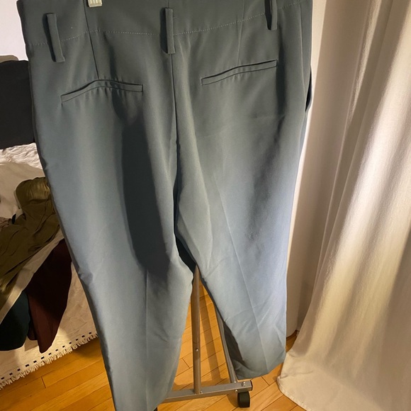 Corporate AND unique color pants - Picture 3 of 3